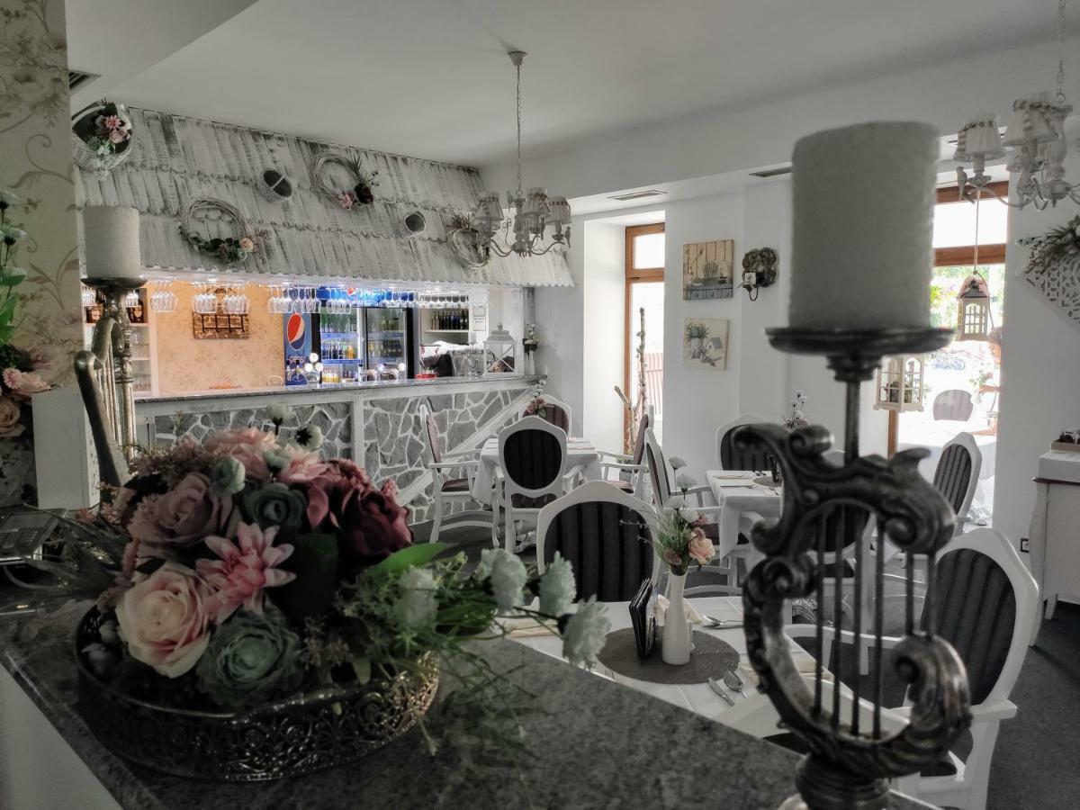 Penzion Zabokrek U Hoffera Zabokreky Nad Nitrou Exterior photo